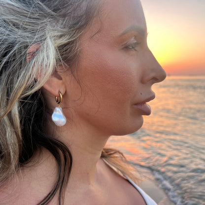Ariana Sea Pearl Earrings