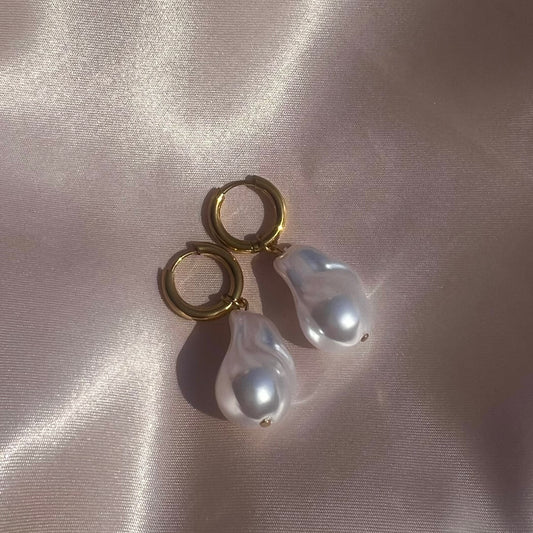Ariana Sea Pearl Earrings