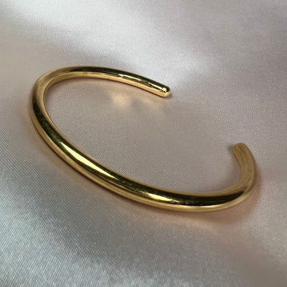 Beatrice Rounded Bangle