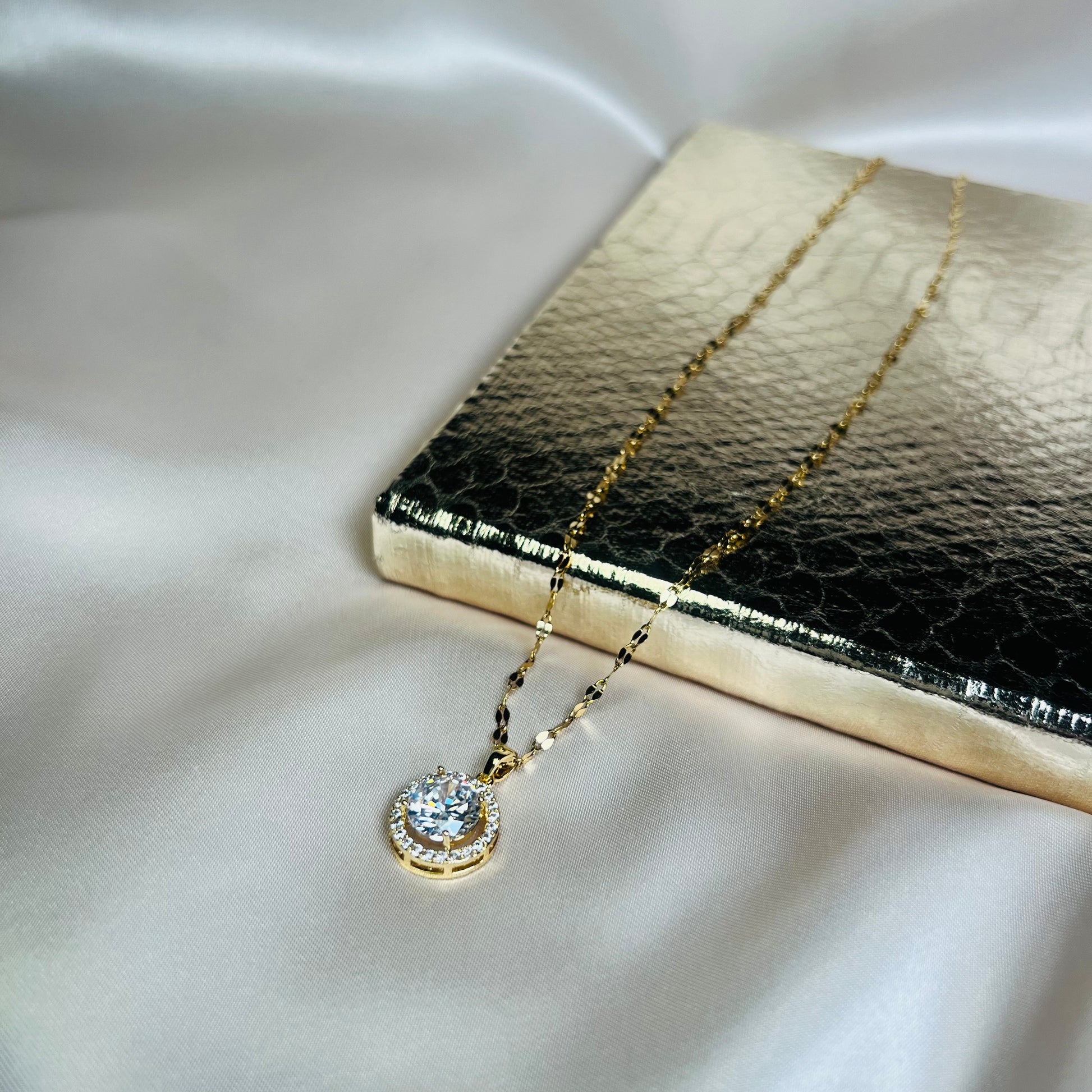 Camila Circle Necklace