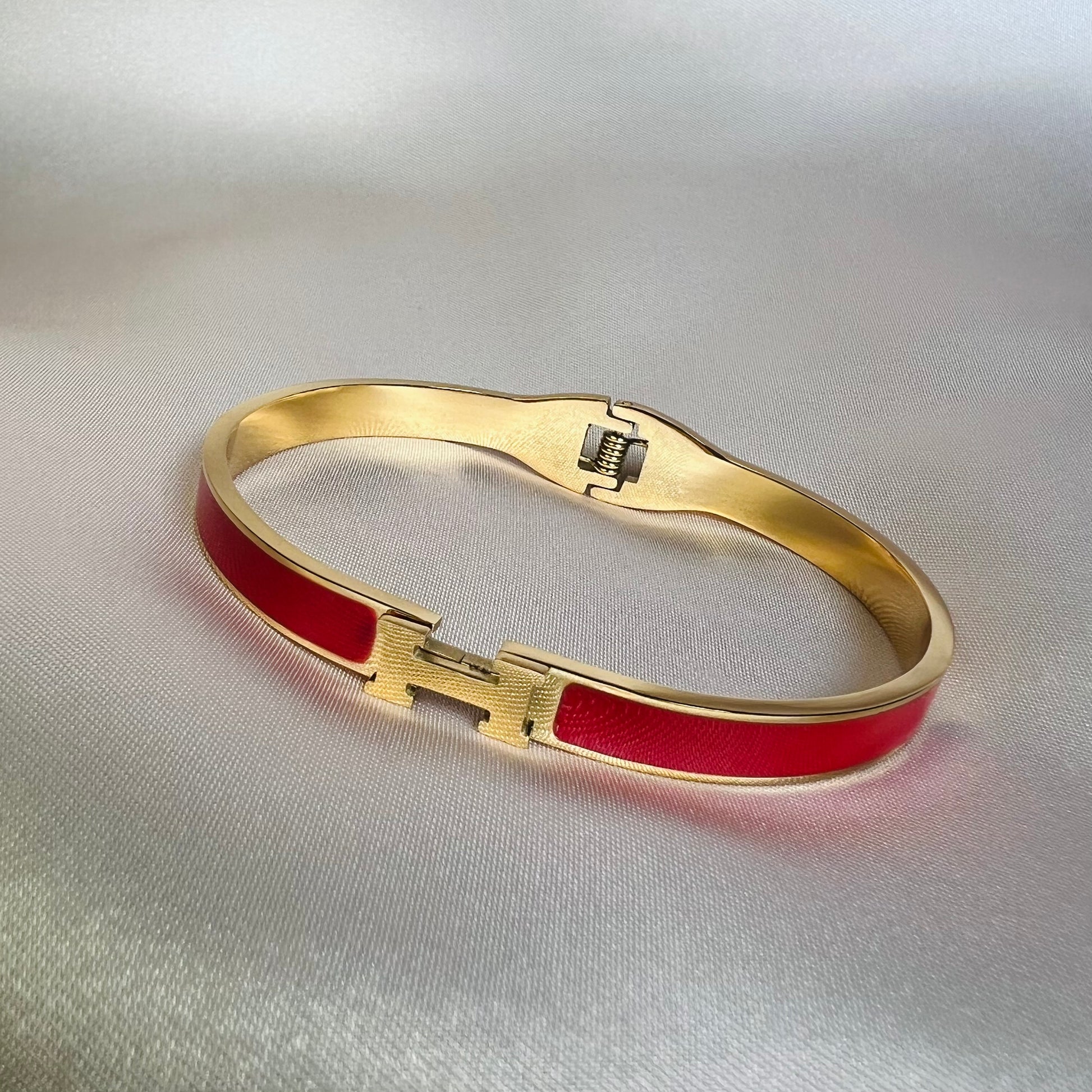 Helena H Bangle Red